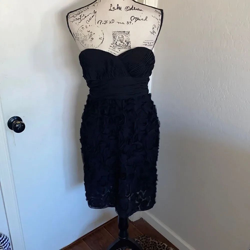JS Collections Black Strapless Detailed Dress